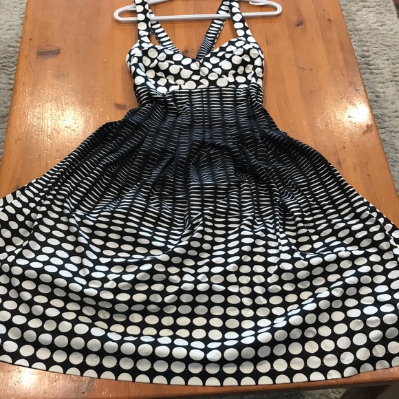 Stunning perfect conditioned Calvin Klein dress! - Picture 1 of 2